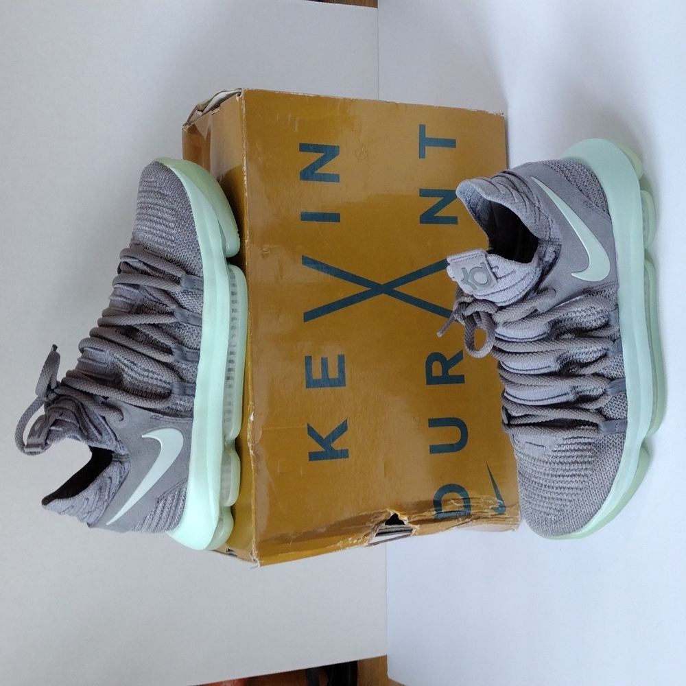 Nike KD 10Cool Grey Igloo GS 7.5